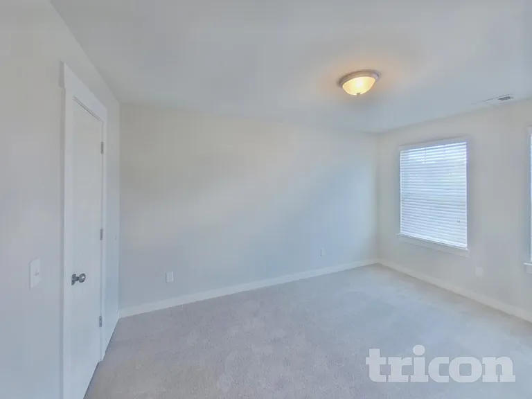 4822 Kingdom Dr — Photo 12