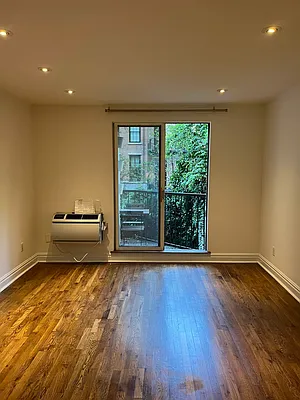 Rented by Compass | media 26