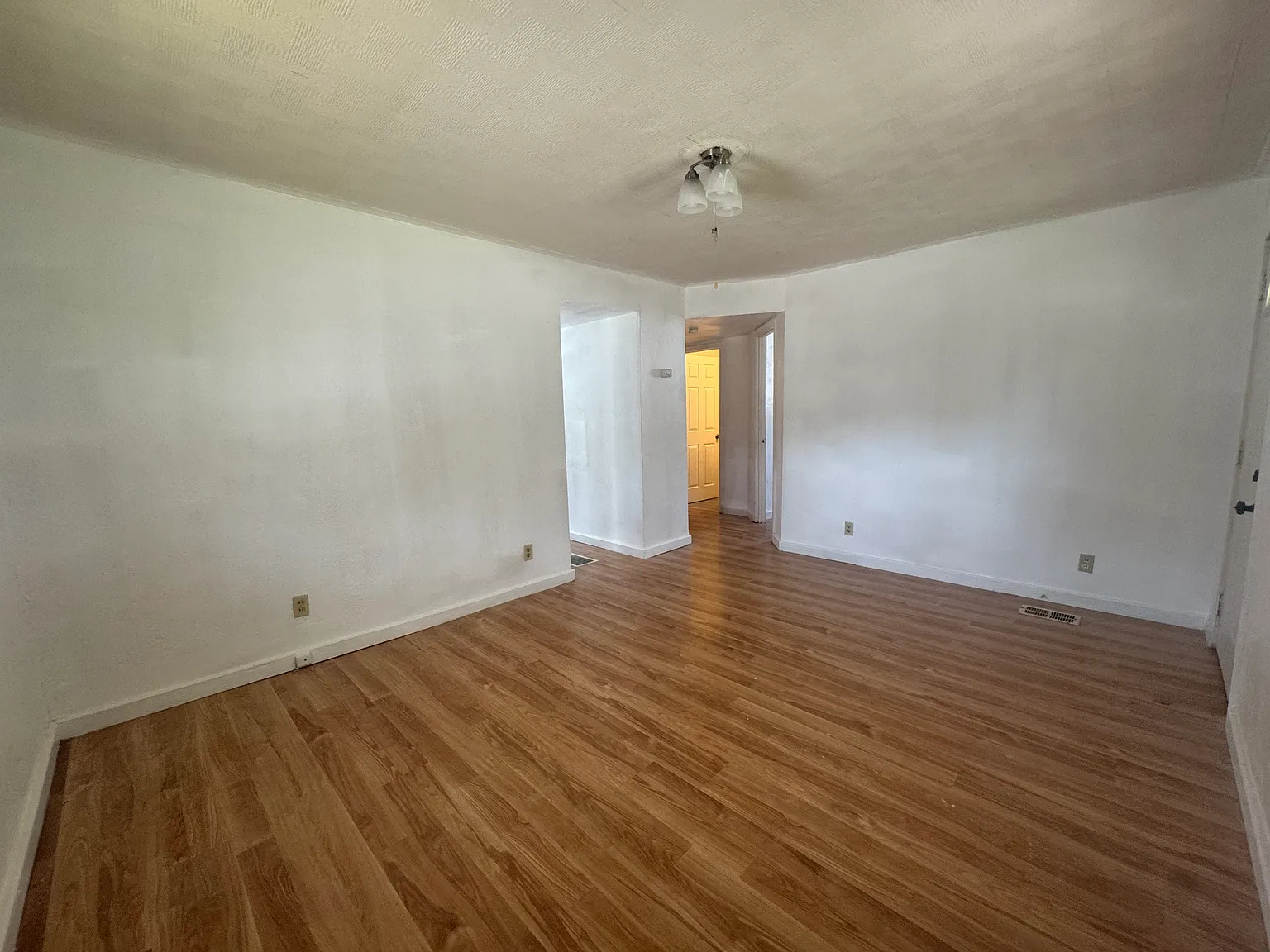 2 bed, 624 sqft, $1,150 — Photo 4