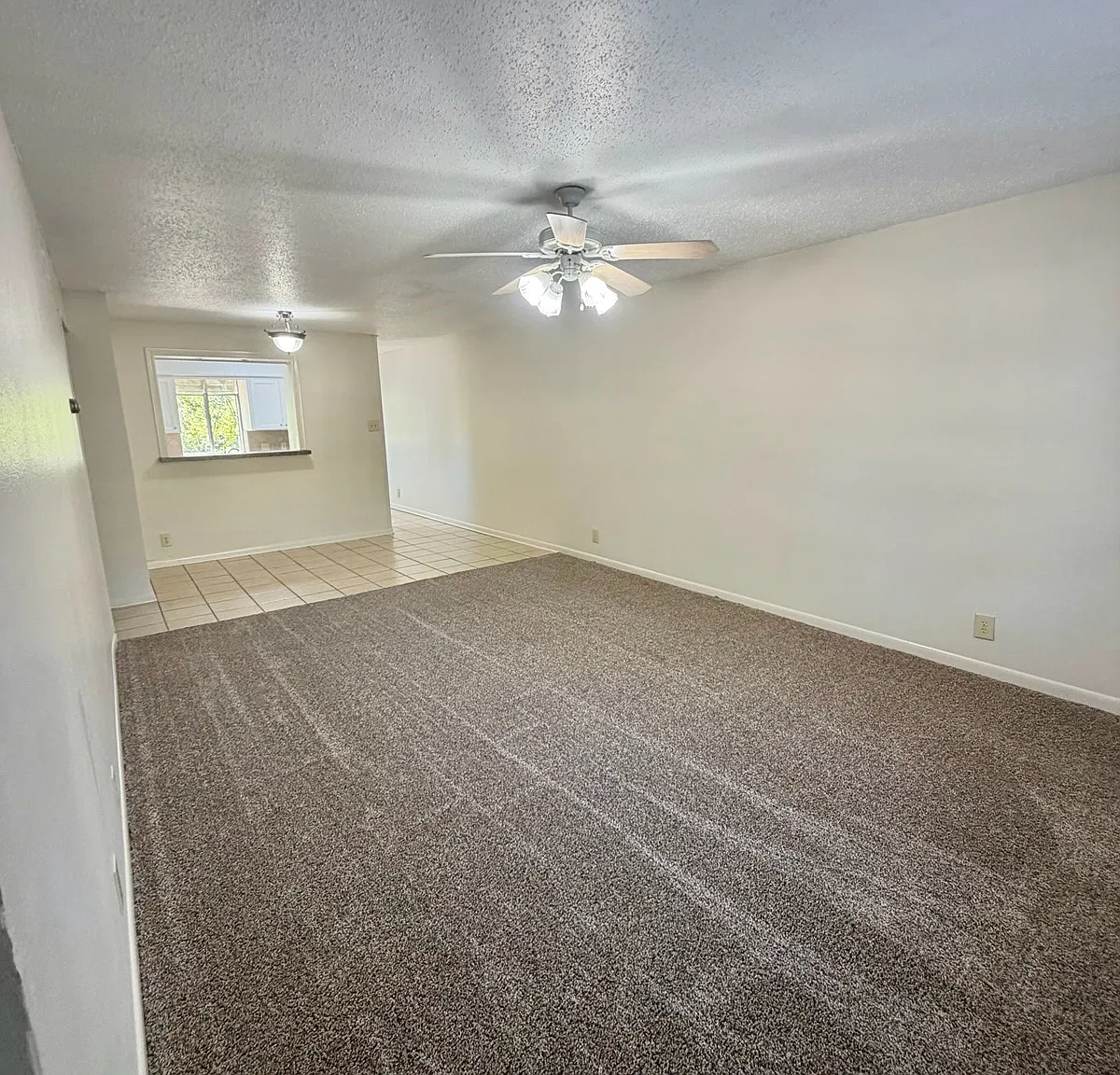 2 bed, 1.5 bath, 1062 sqft, $1,395 — Photo 2