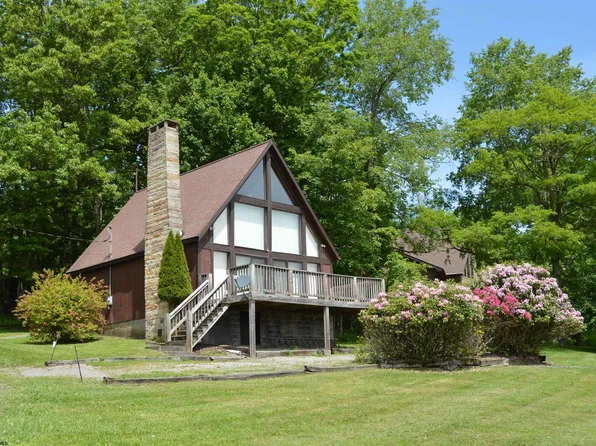 25 E View Dr, Terra Alta, WV 26764