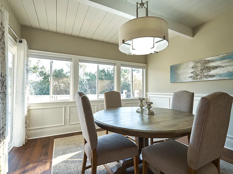 Aqua Terra 3 Bed, 2 Bath Dining Aqua Terra 3 Bed, 2 Bath Dining