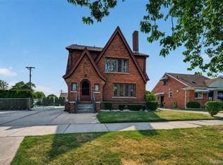 9235 Hubert Ave, Allen Park, MI 48101