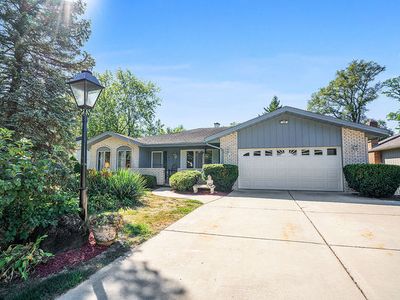 817 Glen Crest Dr, Glen Ellyn, IL, 60137