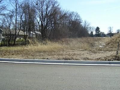 2nd image of 560 S Grant Ave