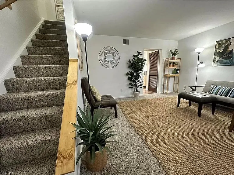 3217 Dunkirk Ave #B — Photo 2