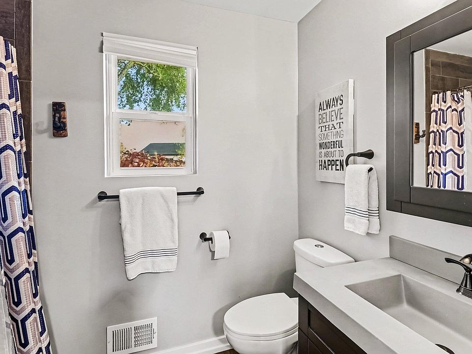 1124 Sunrise Park St, photo 22