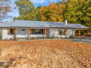 605 Buddy Rd, Burns, TN 37029