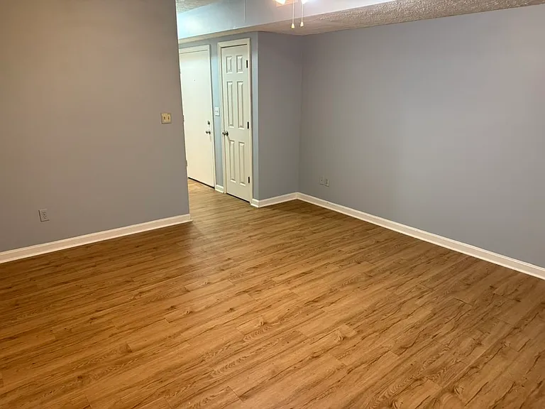 1612 W Market St #2 — Photo 5