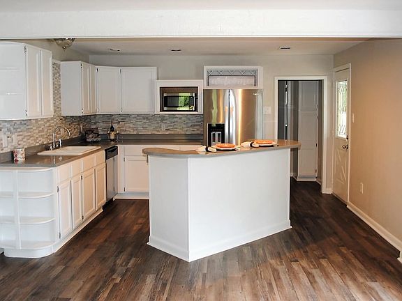 2nd image of 102 Trautman Ave