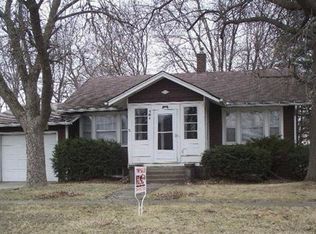 304 S 3rd St, Montezuma, IA 50171