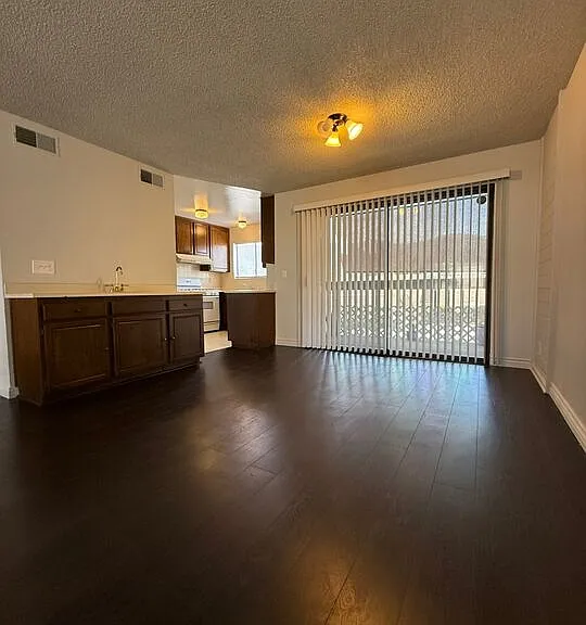 2809 Montrose Ave #10 — Photo 12