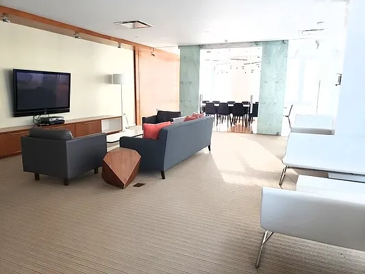 Rented by R New York | media 26