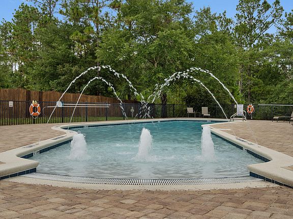 4th image of 5794 Dogwood Dr E