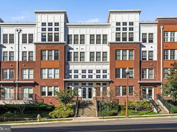 1418 N Rhodes St #B113, Arlington, VA 22209