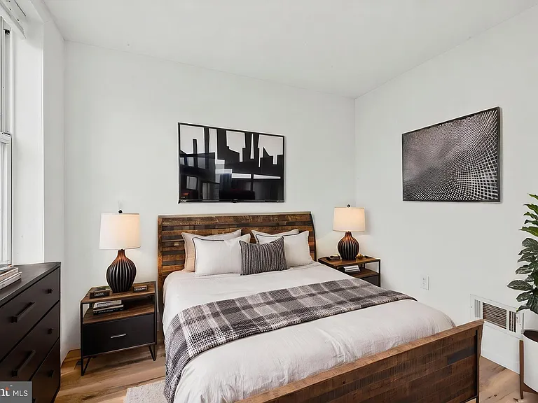 4223 N Hicks St — Photo 10