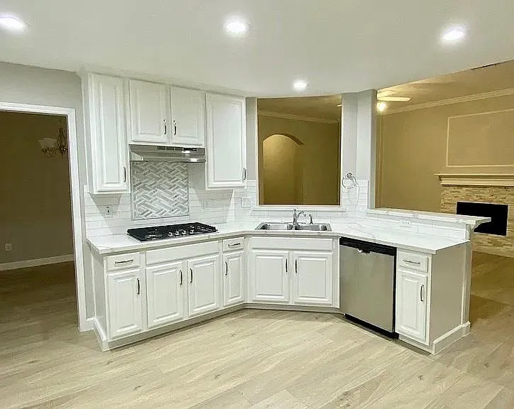 3702 Sunset Meadows Dr — Photo 2