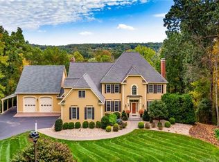 15 King Richards Ct, Avon, CT 06001