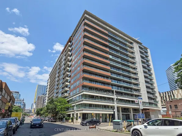 111 Elizabeth St, Toronto, ON