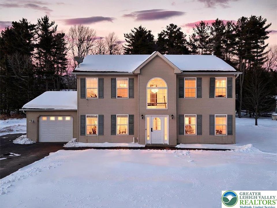 1st image of 136 Kimberly Dr