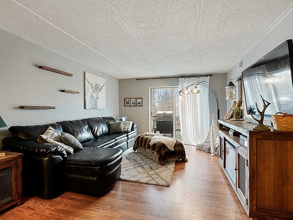 2nd image of 500 Redondo Dr APT 312