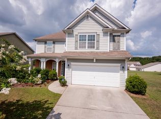 8915 Crestview Cir, Union City, GA 30291
