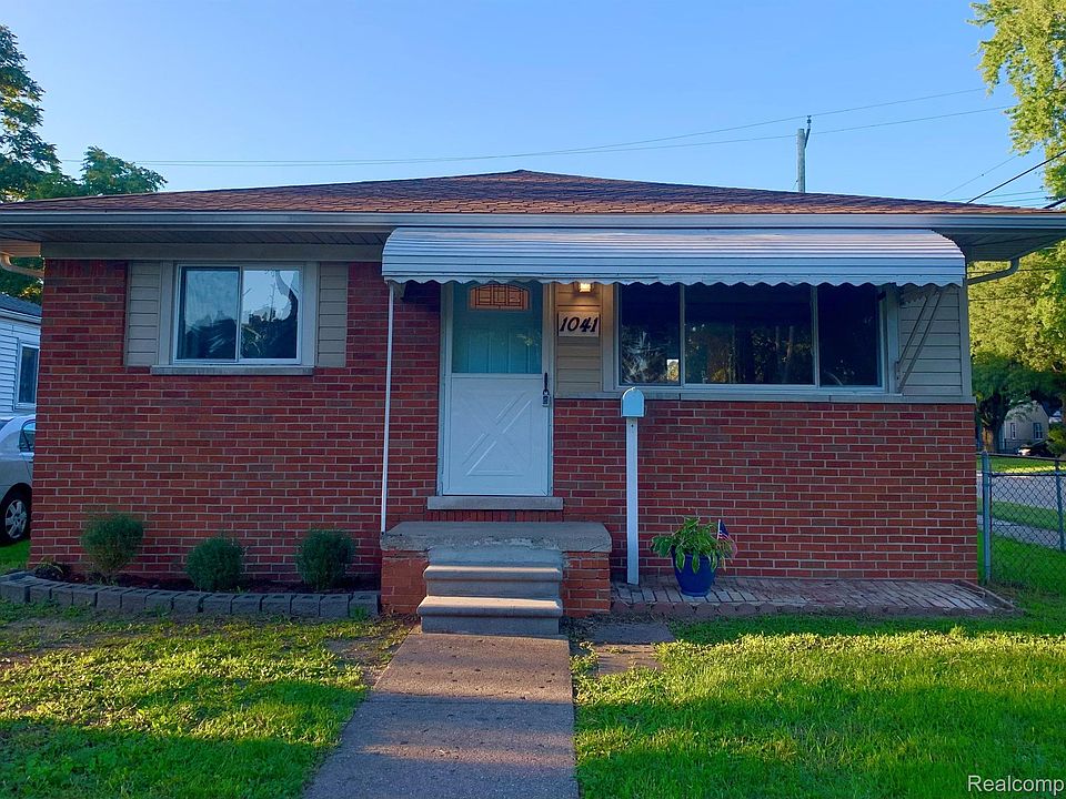 1st image of 1041 E Bernhard Ave N