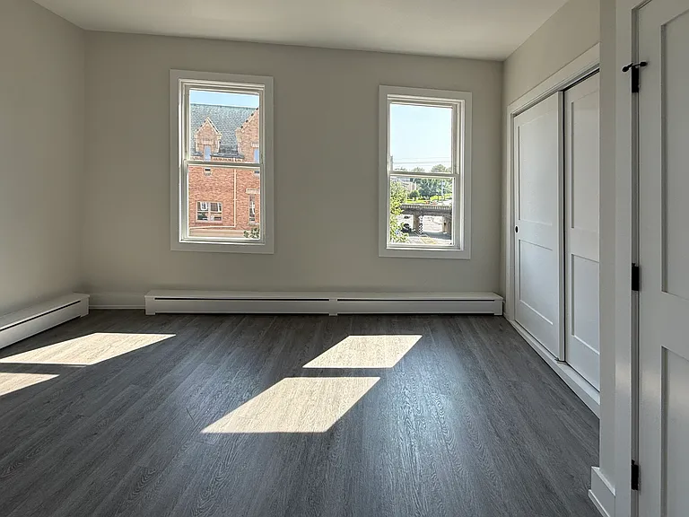 26 Main St #6 — Photo 7