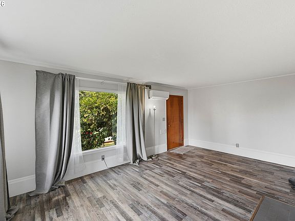 5th image of 1313 Bayview St