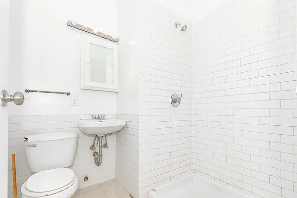 Rented by MySpaceNYC | media 30