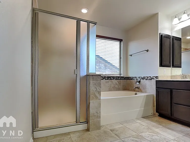 1125 Sampley Ln — Photo 16