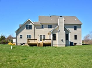 87 Sky Manor Rd, Pittstown, NJ 08867