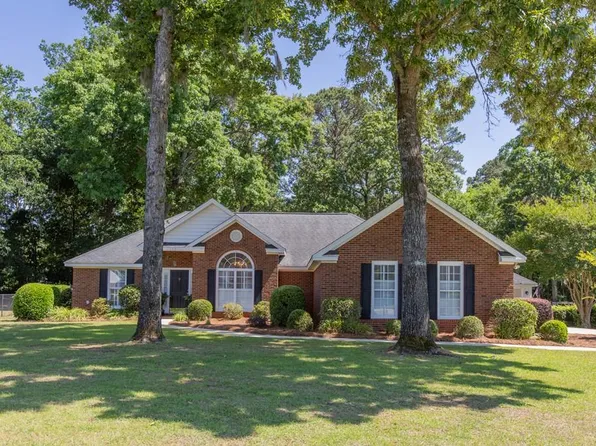 135 Susina Dr, Leesburg, GA 31763