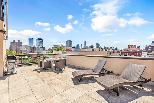 Sold by Compass | media 1