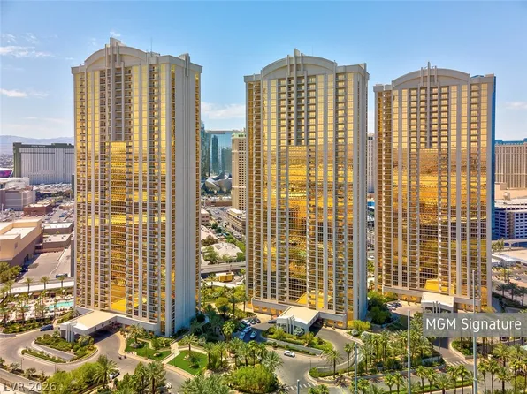 135 Harmon Ave #3704, Las Vegas, NV 89109