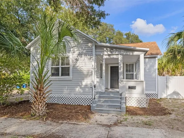 1031 Dartmoor St N, Saint Petersburg, FL 33701