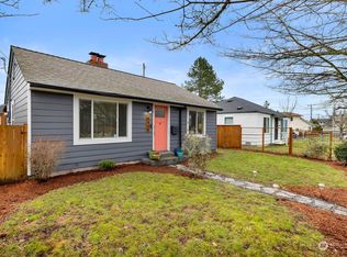 8448 Seward Park Ave S, Seattle, WA 98118