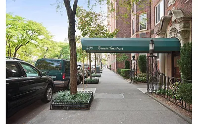 Gracie Gardens at 530 East 90th Street in Yorkville