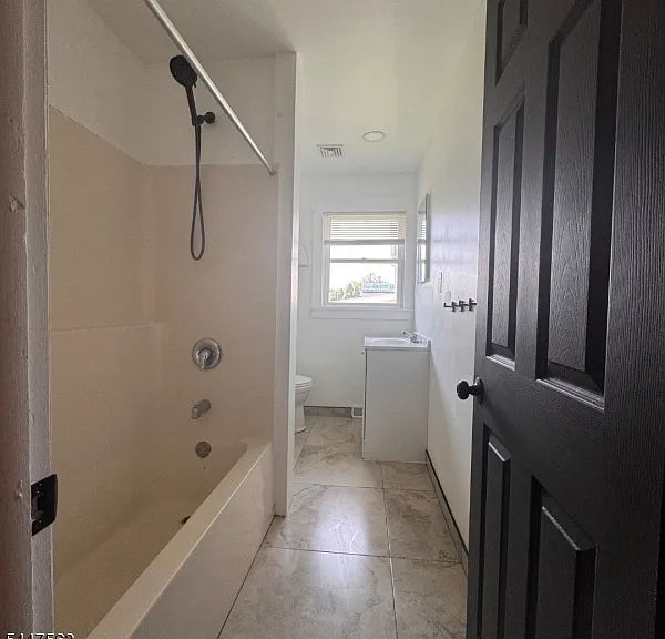 2350 Belvidere Rd — Photo 5