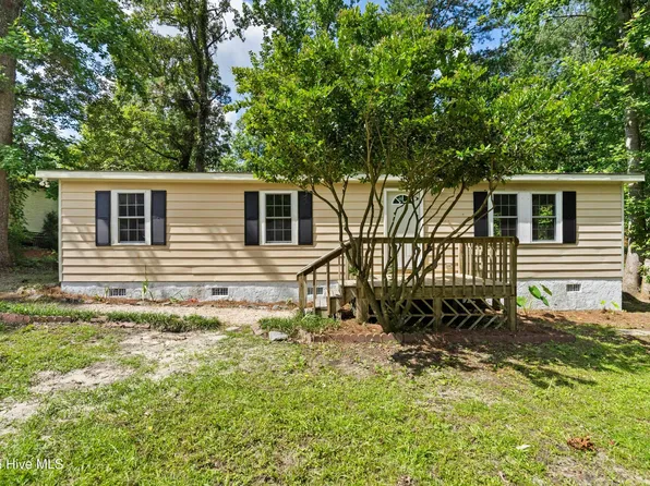 666 Bay Harbor Drive, Hampstead, NC 28443