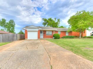 645 SW 3rd St, Moore, OK 73160