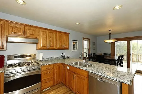 N48W16103 Lone Oak Ln — Photo 22
