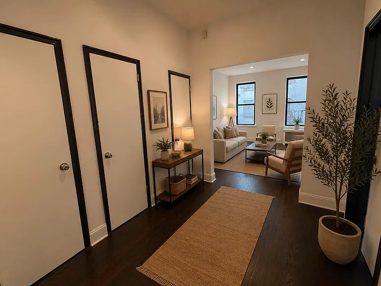 330 8th Ave #4A — Photo 2