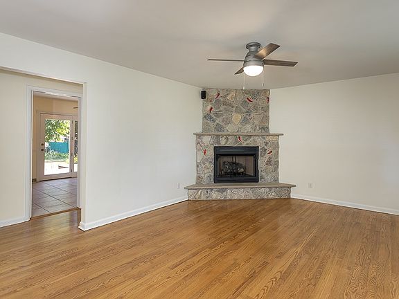 2nd image of 1920 Beckett Pl