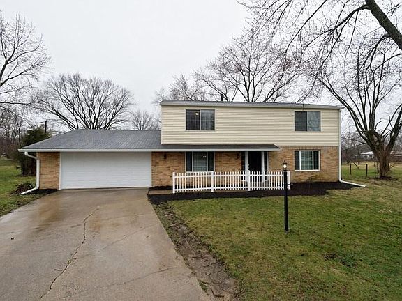 2nd image of 1724 McDowell Ct