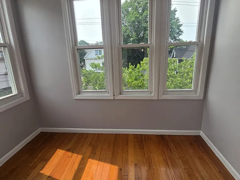 550 Garfield Ave #3A — Photo 6