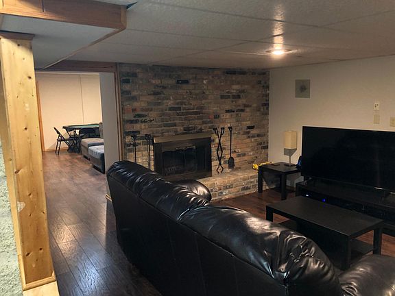 3rd image of 105 Heritage Cir N