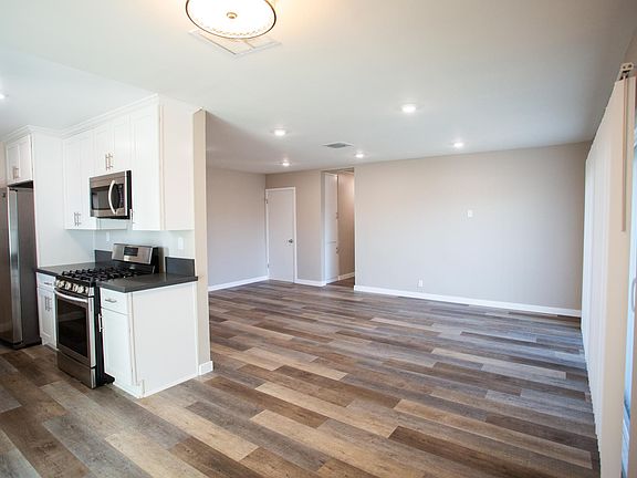 3rd image of 165 N Michigan Ave #403