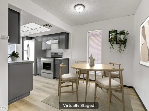 1390 Vegas Valley Dr APT 32, Winchester, NV 89169