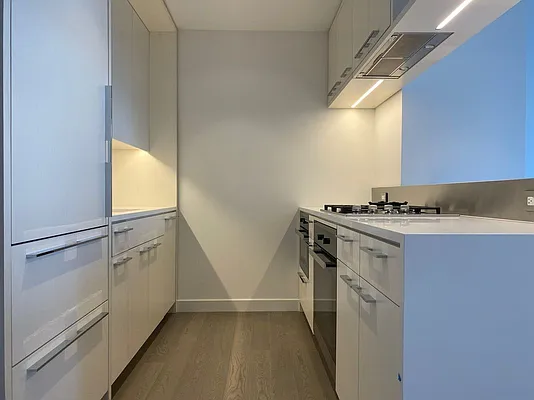 Rented by Gulia Wang, LREB | media 24